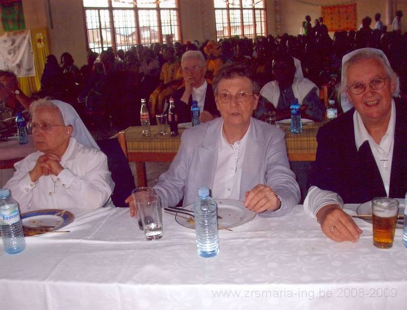 136 Feest in Goma Zr. van Roeselare.jpg